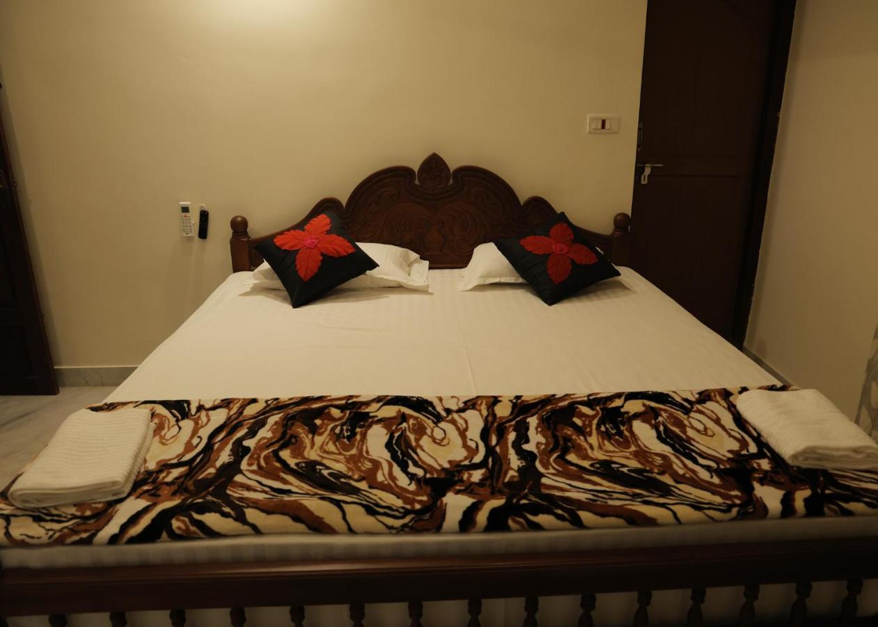 Malpans Mansion Otel Nedumbassery Dış mekan fotoğraf